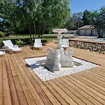 Majorelle Du Chateau Guest house Gaillan-en-Medoc